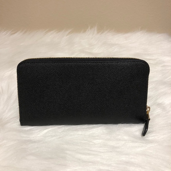 Coach purse and wallet set